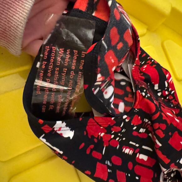 NWT Adidas Infinitex Amoeba Blocks Vortex Back Swimsuit One Piece Womens Size 24 - Picture 5 of 6